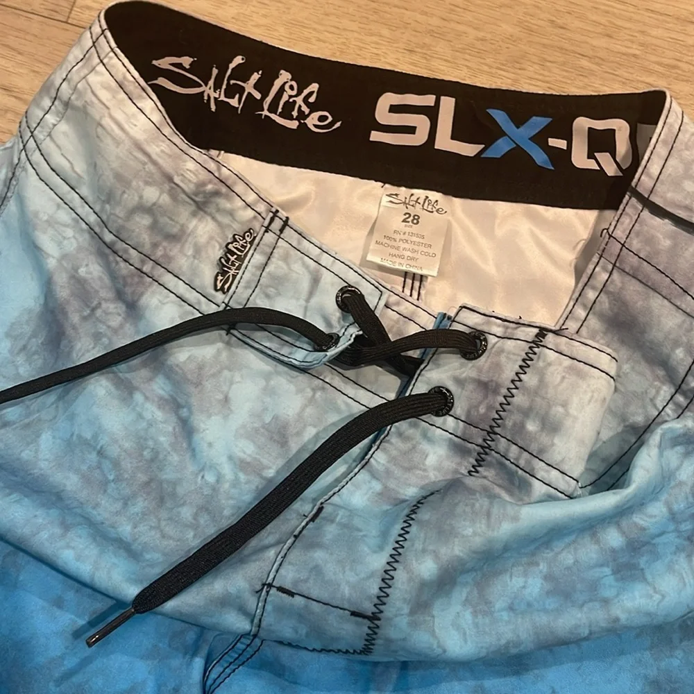 🎉Salt life 28 waist Blue Gradient Men's Swim Shorts